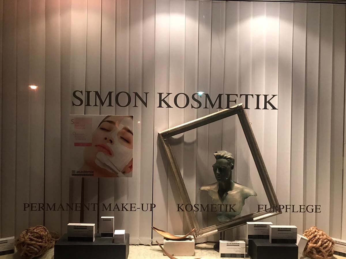Schaufenster Kosmetikinstitut Simon in Vellmar
